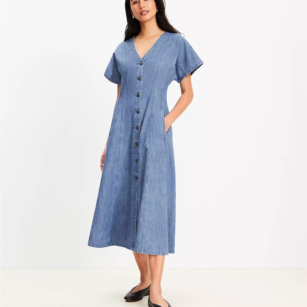 LOFT Ann Taylor Blue Jean Chambray Button down Midi Dress